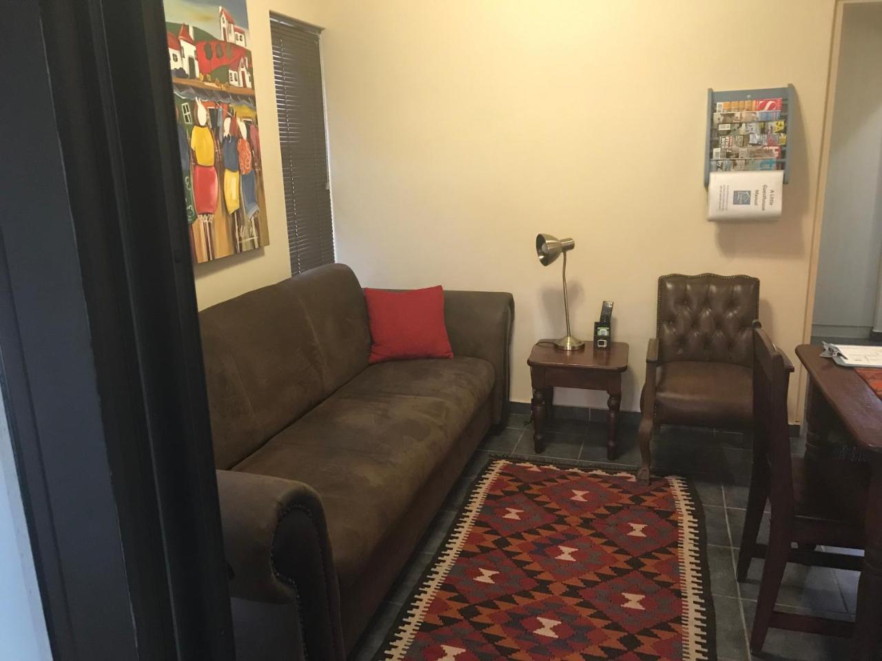 A Little Guesthouse Блумфонтейн Экстерьер фото