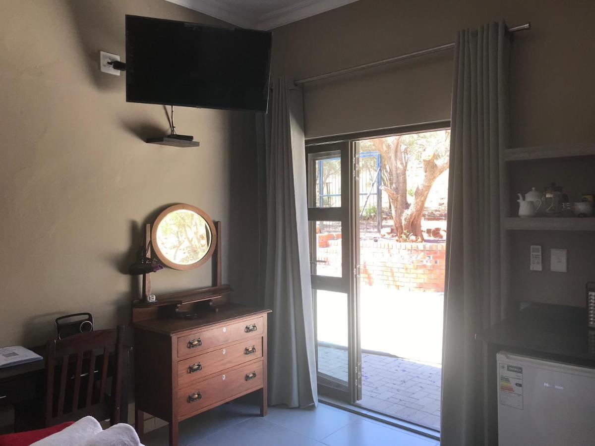 A Little Guesthouse Блумфонтейн Экстерьер фото